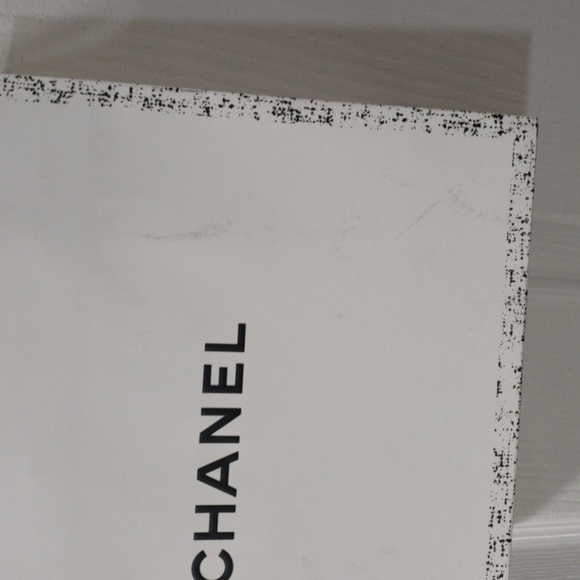 CHANEL Luxury Camellia Paper Shopping Bag – Authentic White & Black 8.5x7.5x3.5 - Picture 16 of 17
